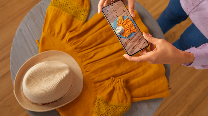 Illustrative product demos & ecommerce videos scene